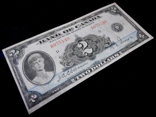 1935-$2.00-Banknote-For-Grading